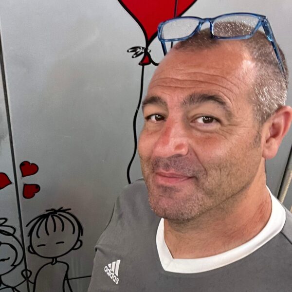 20251023_SAAR NAVILLE Sean_square